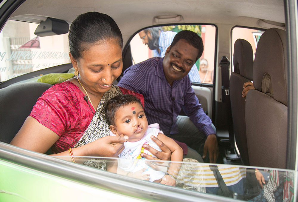 Jaya and her family travelling to the hospital