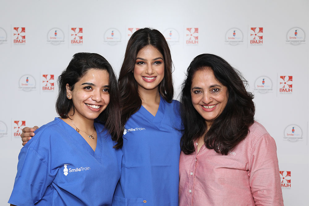 Dr. Shruti with former Miss Universe Harnaaz Sandhu