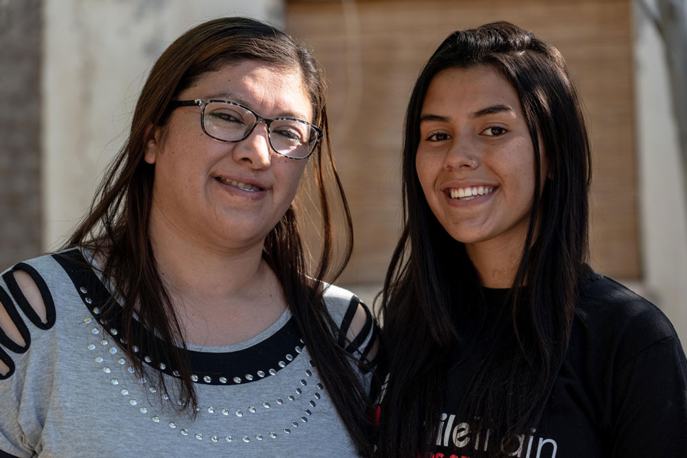 Vanesa smiling with Sofia