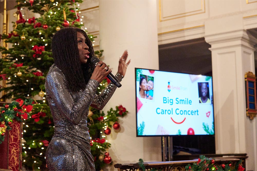 Heather Small singing at the Big Smile Carol Concert