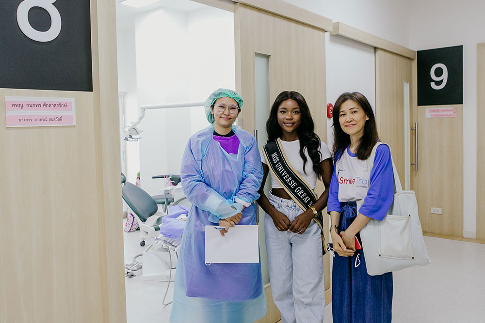 Organizing celebrity visits to local Smile Train partners is another way Phensiri grabs attention for our programs on Facebook. Here she is showing former Miss Universe Great Britain Noky Simbani around a Thai partner hospital